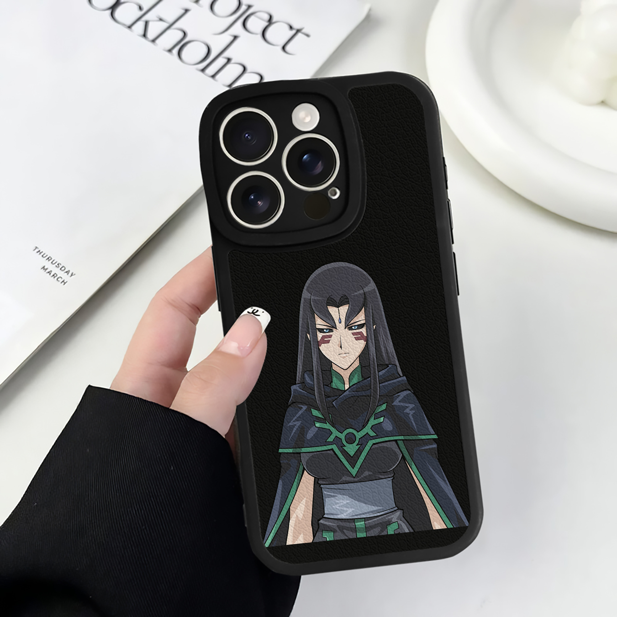 遊☆戯☆王 Yu-Gi-Oh! 【iPhone 16シリーズ対応】シリコンスマホケース（レザー調） 材質：シリコン